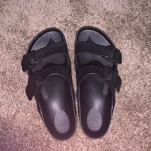 Black Birkenstock’s